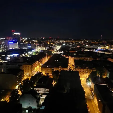 Global View 22th Floor Premium By Bookinghost *